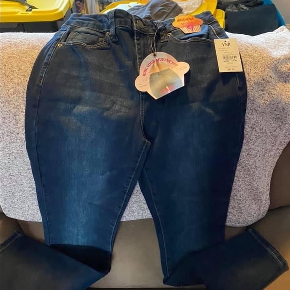 Jeans - Picture 1 of 2